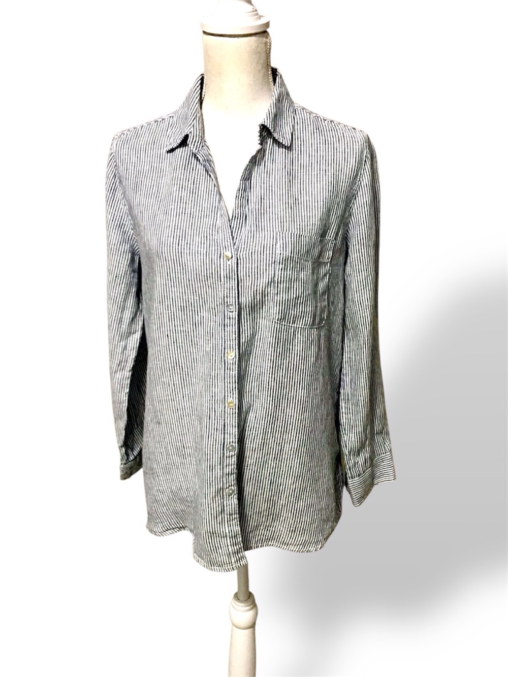 Sigrid Olsen 100% Linen Oversized blue and white striped Button Up Shirt - Picture 3 of 8